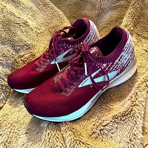 Brooks Womens Running Shoes -Sz8